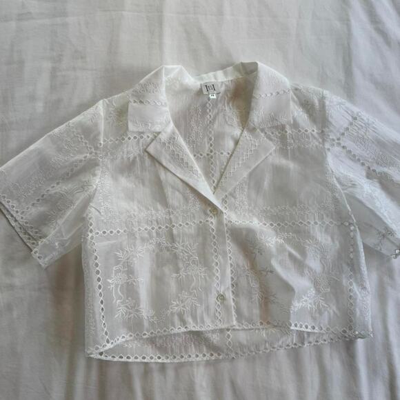 Helsa white lace embrioderd crop top - Picture 2 of 3